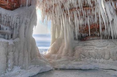 Fantastik Yerlerin En Soğuğu – Buz Mağaraları