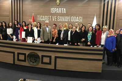 Ispartalı kadınlar ‘Kadın Girişimci Yönetici Okulu’ eğitimlerini başarıyla tamamladı